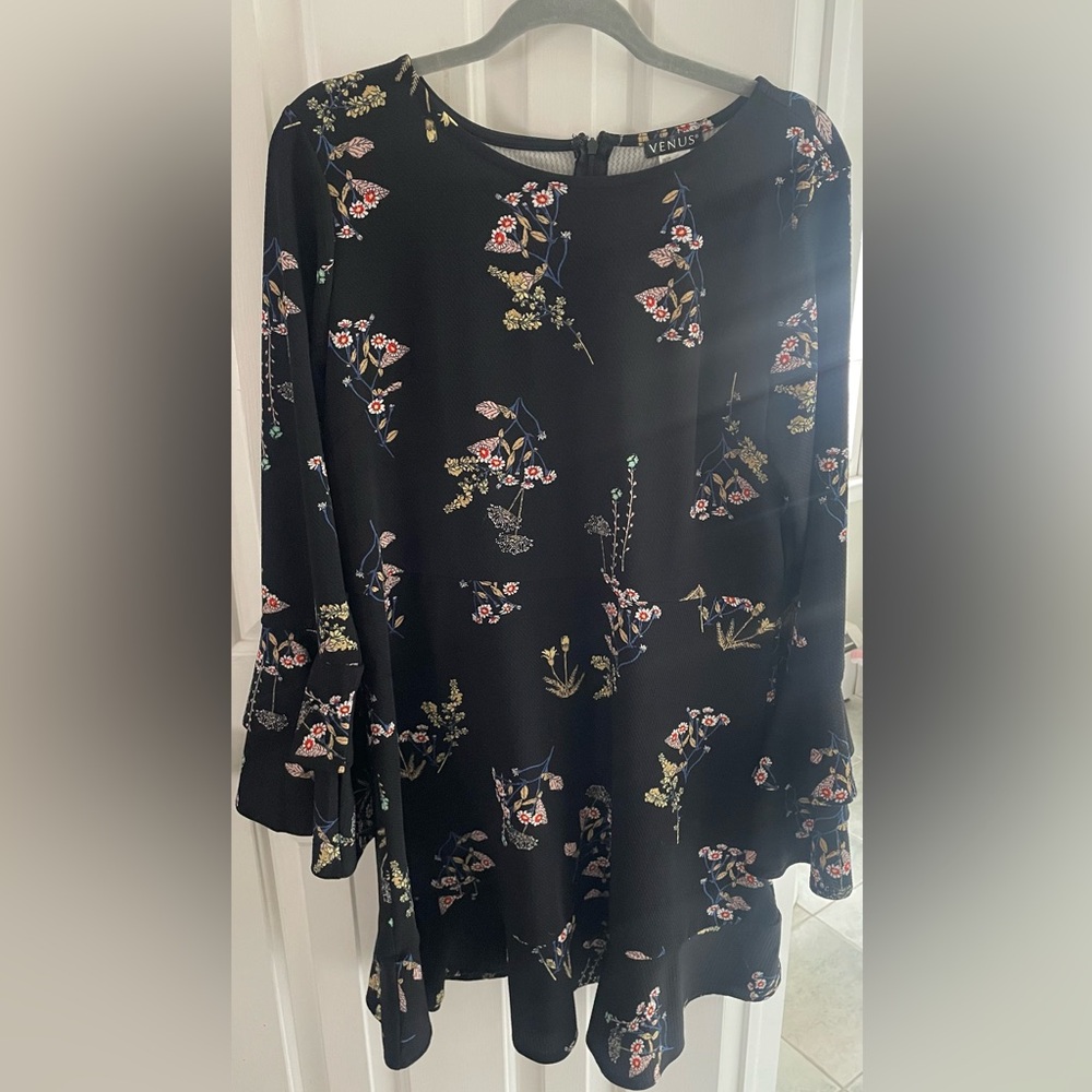 Venus Black floral dress size XL